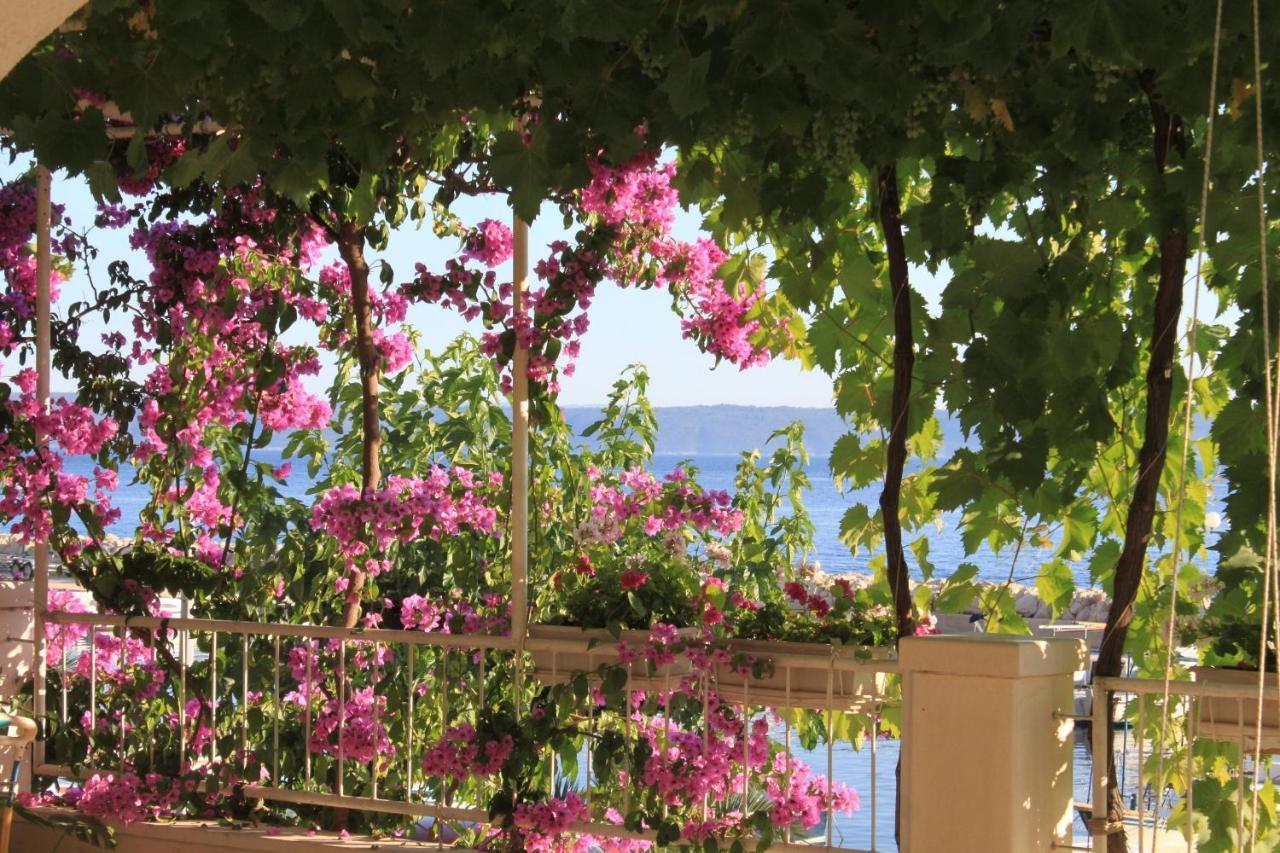Apartments By The Sea Podgora, Makarska - 6596 エクステリア 写真